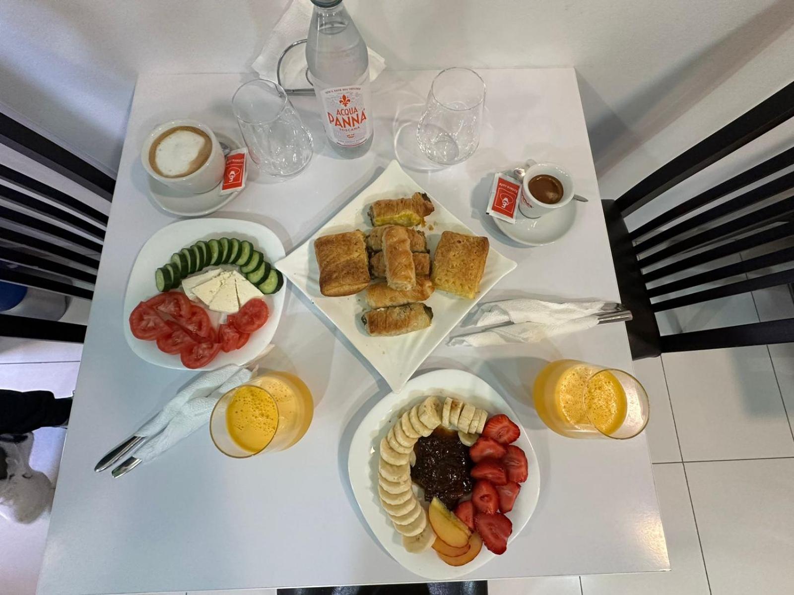 Hotel Europa Kruje Ngoại thất bức ảnh