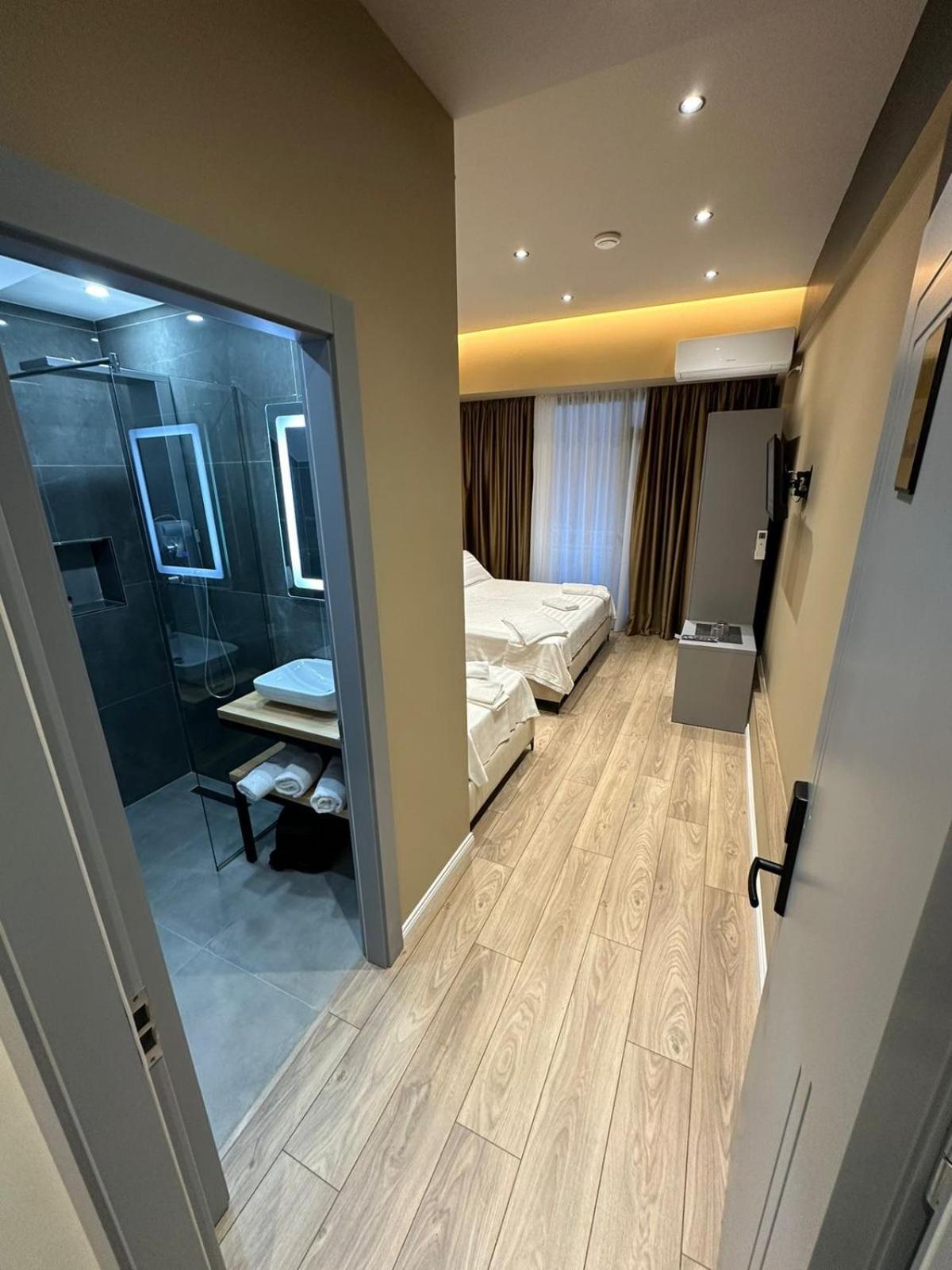 Hotel Europa Kruje Ngoại thất bức ảnh